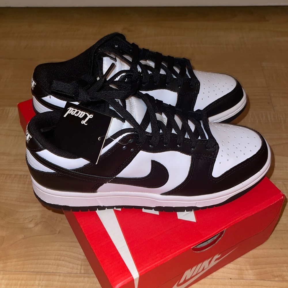 Nike Dunk Low Retro white and black Pandas Size 6
